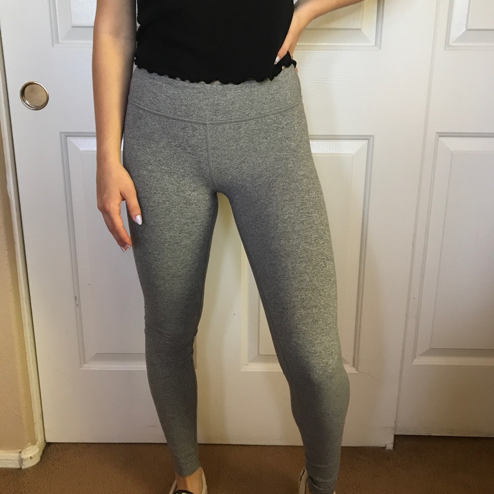 Ivivva high-rise gray leggings